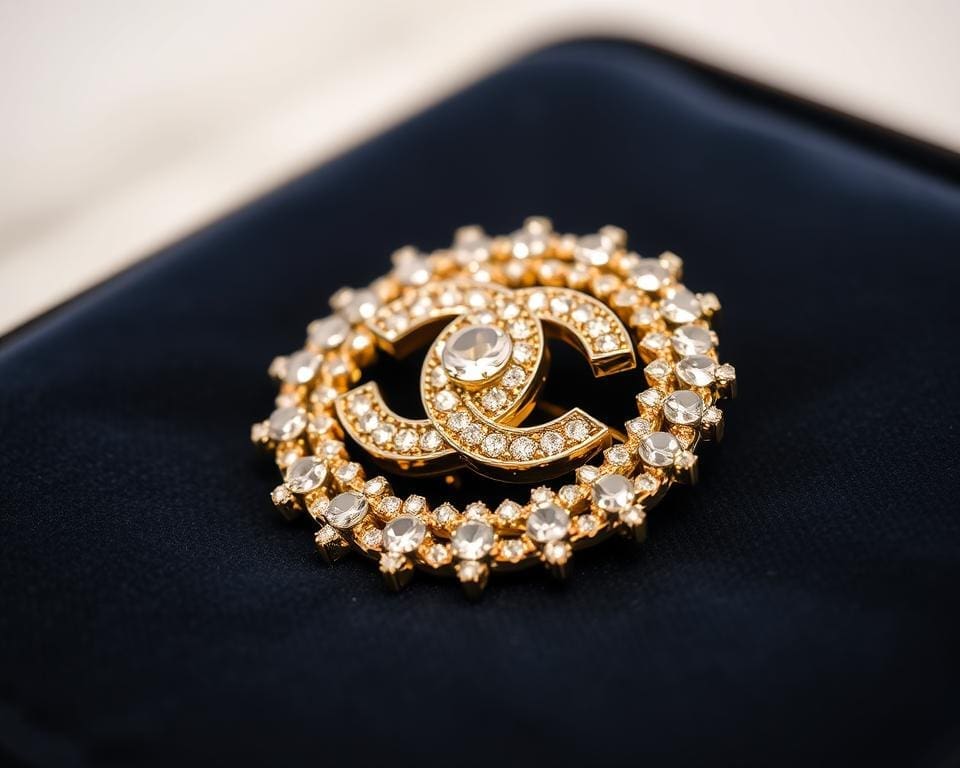 Chanel broche prijs